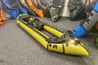 Double packraft with roll to the side spray pull, olive